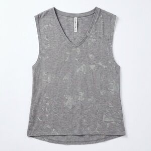 Fabletics Taryn Printed V-Neck Tank Small Grey Heather Silver Floral